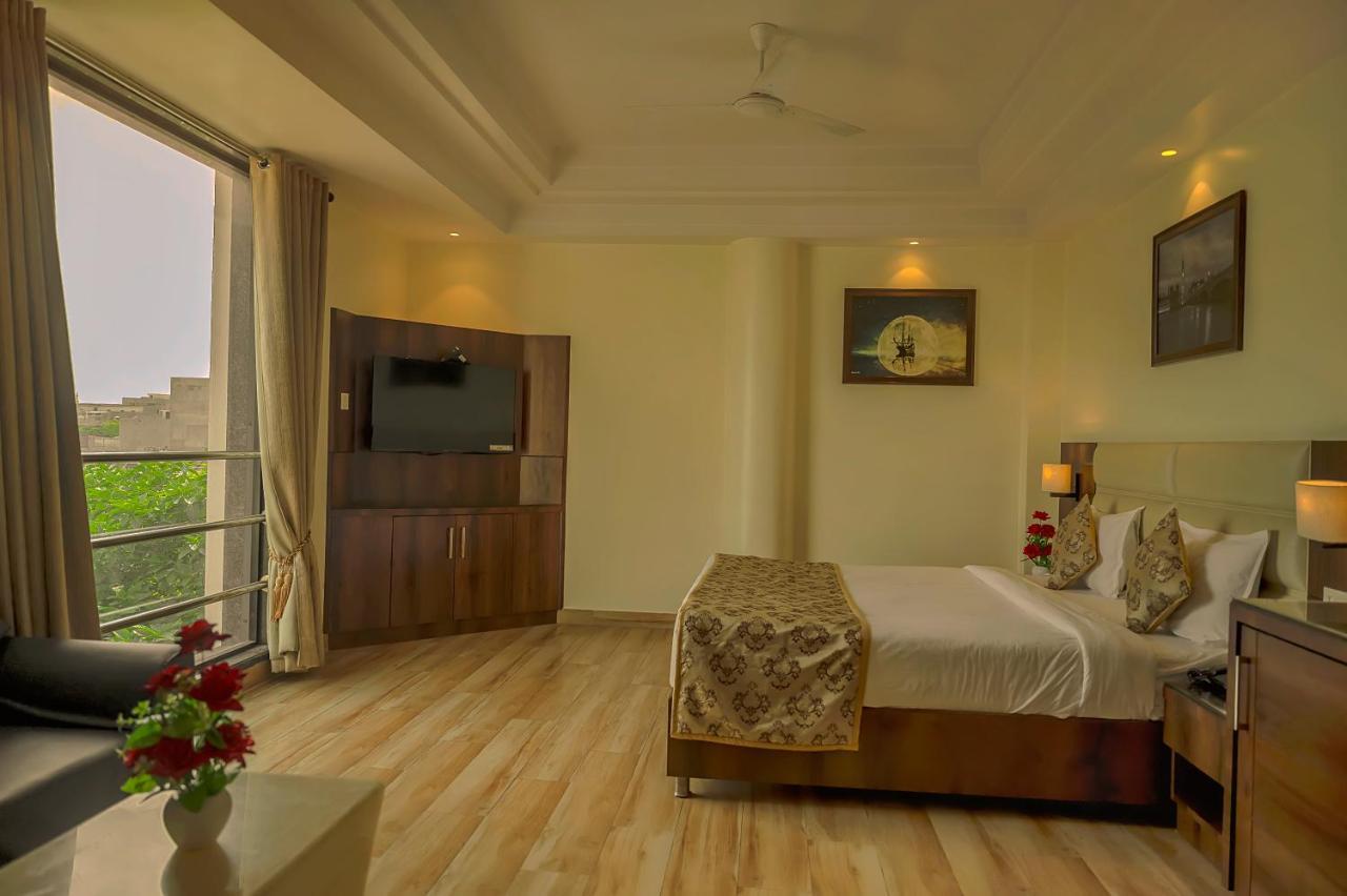 Hotel Hira Inn-10Mins From Railway Station & Bus Station Prayagraj Extérieur photo